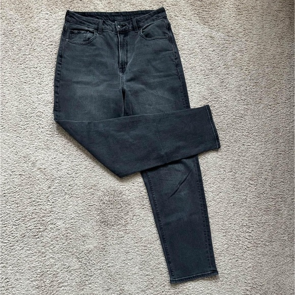 American Eagle Straight Leg Jeans - Picture 3 of 3